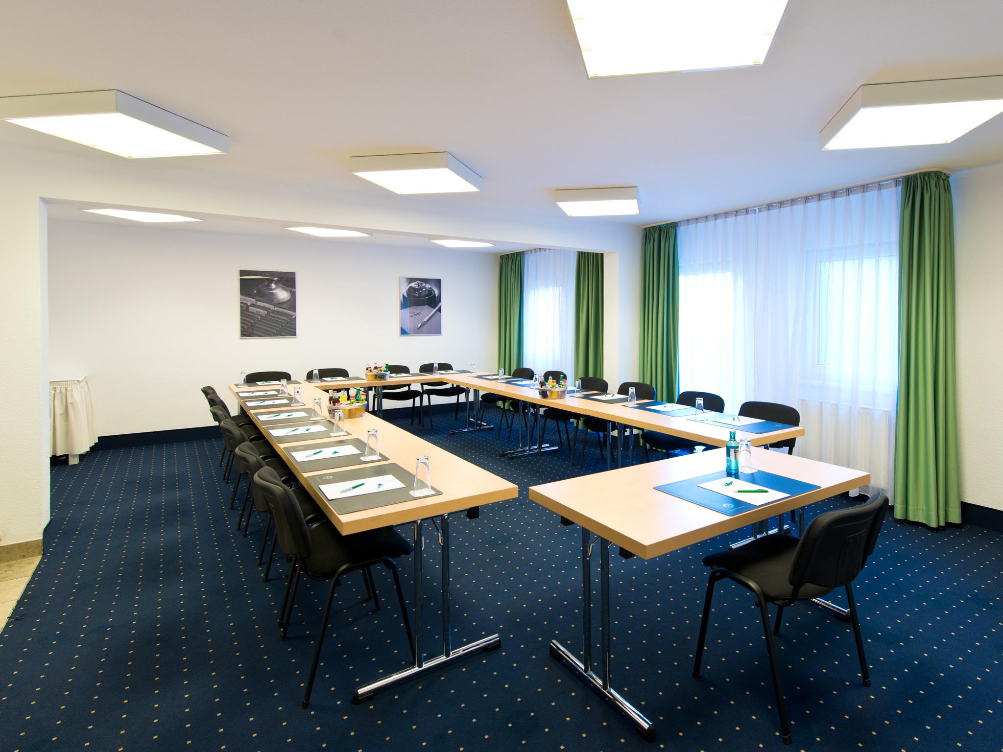 Achat Hotel Darmstadt Griesheim Грисхайм Экстерьер фото